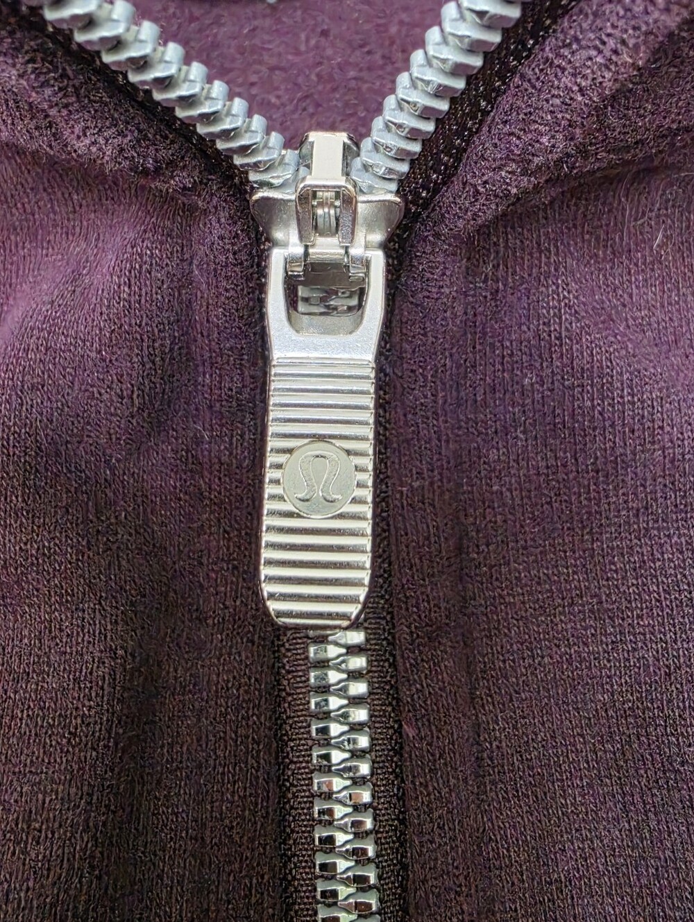 Lululemon Jacket Womens 6 Plum Zip Up Funnel Neck Thumbhole Athleisure Outdoor - Picture 4 of 14